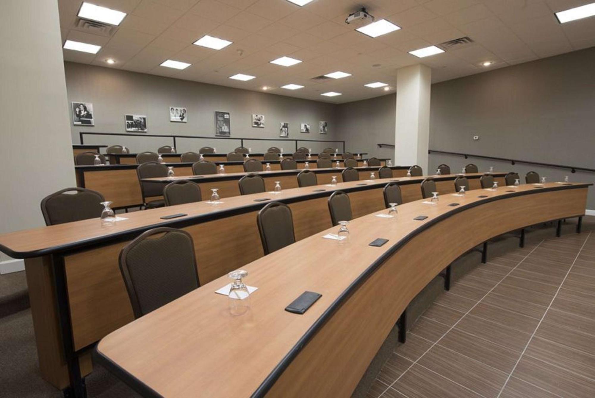 מלון Doubletree By Hilton בינגהמטון מראה חיצוני תמונה